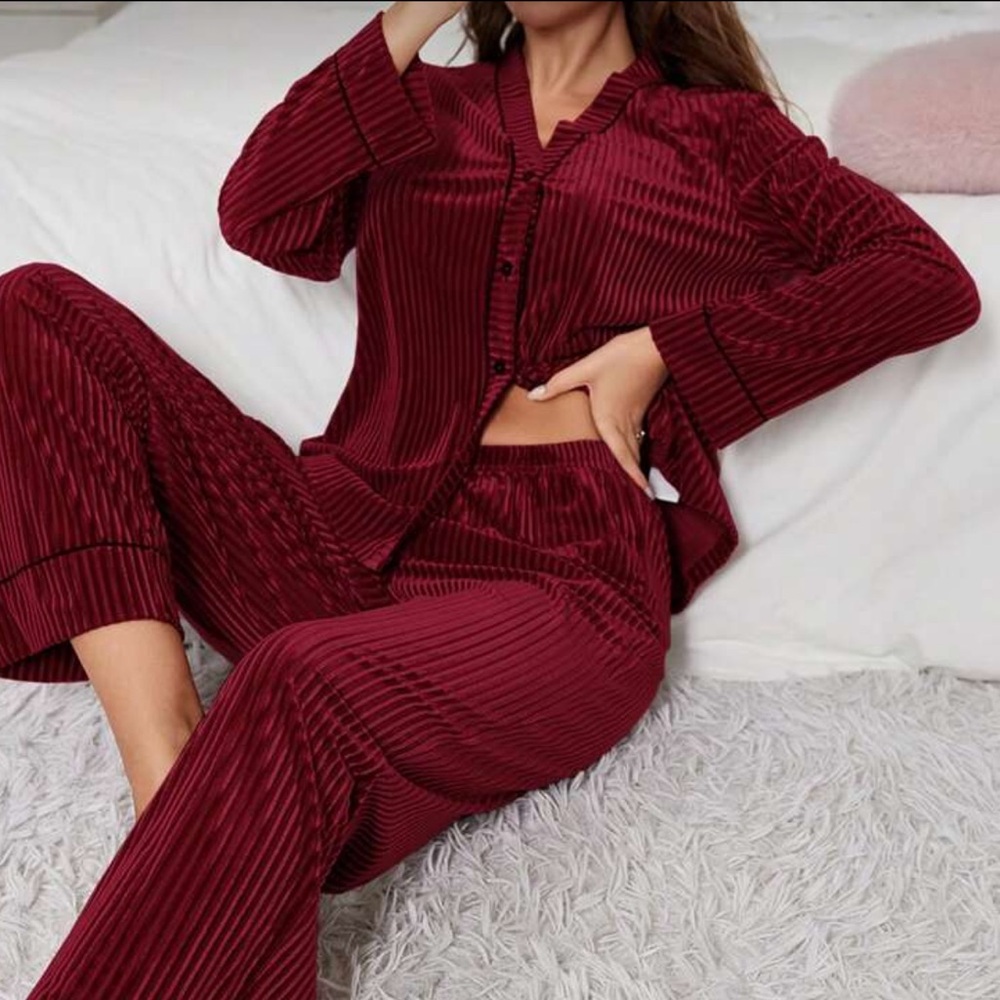 Burgundy Velvet Pijama Set